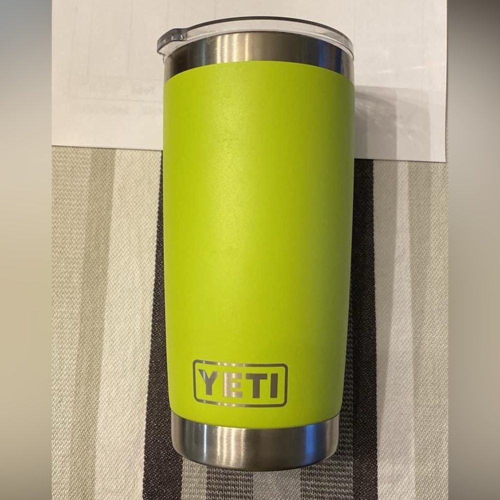 Yeti 20oz with matching Magslider. Chartreuse colour.